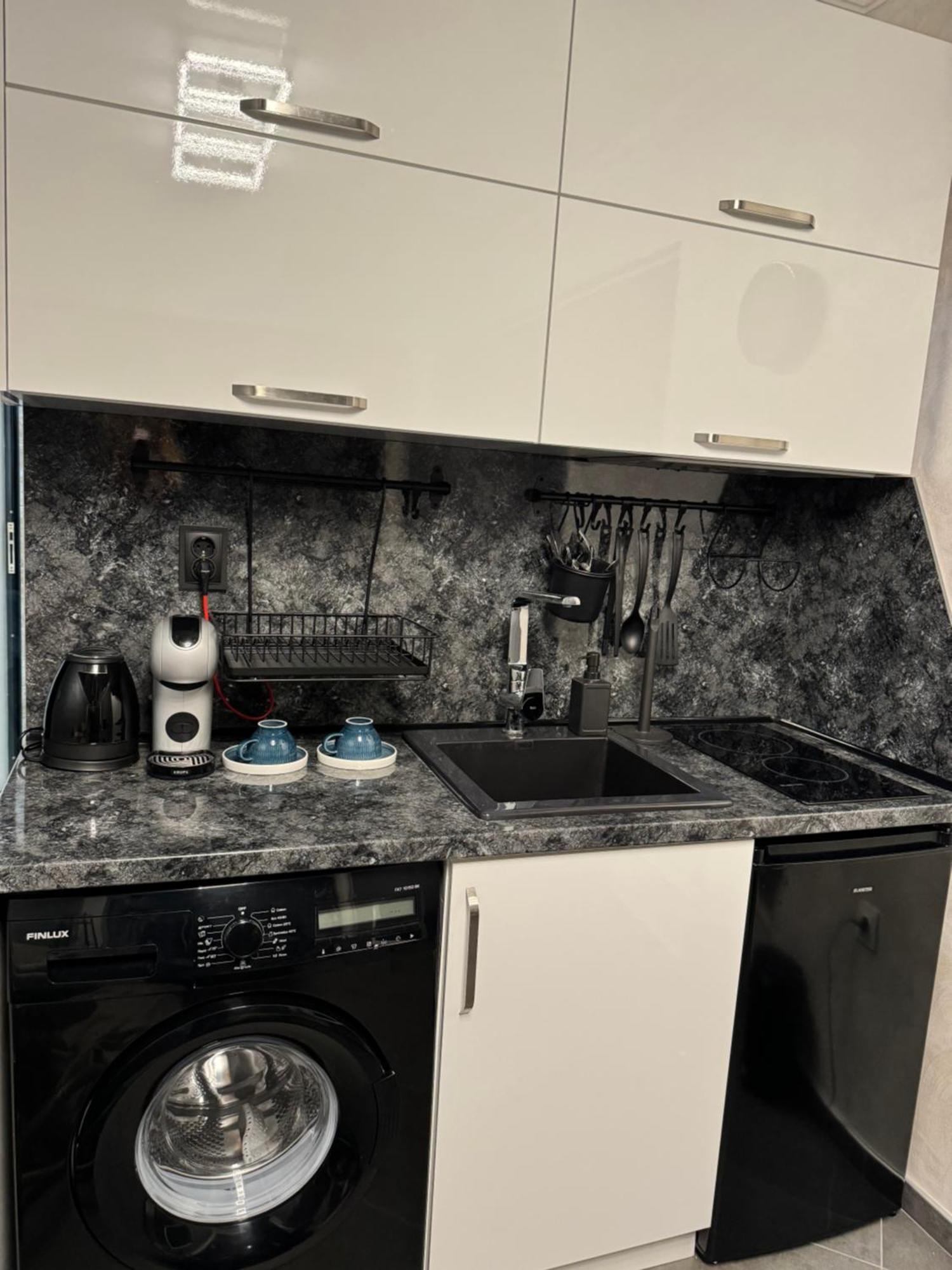 Ivon Apartments Созопол Екстериор снимка